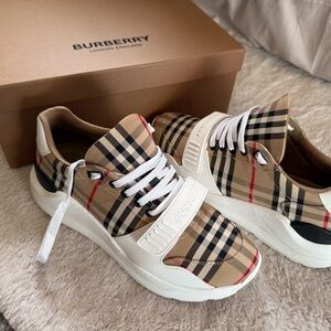 Authentic Mens Burberry sneakers